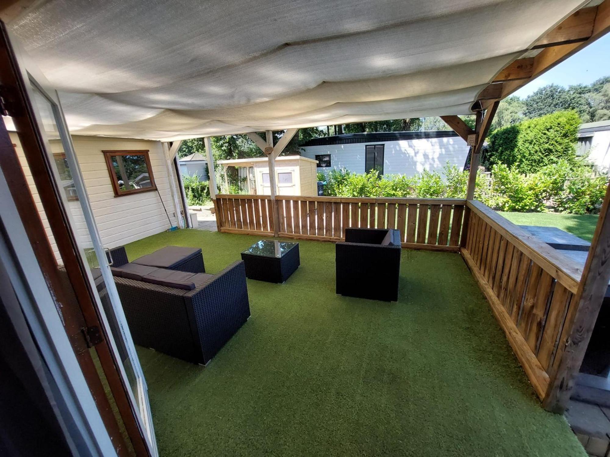 Veluwe Vakanties Chalets With Private Barrel Sauna - With Pool Bar And Restaurant Facilities In The Veluwe National Park Putten Habitación foto